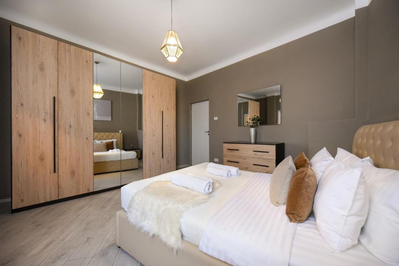Discover Comfort: Charming & Spacious Apartment In The Old Town بوخارست المظهر الخارجي الصورة